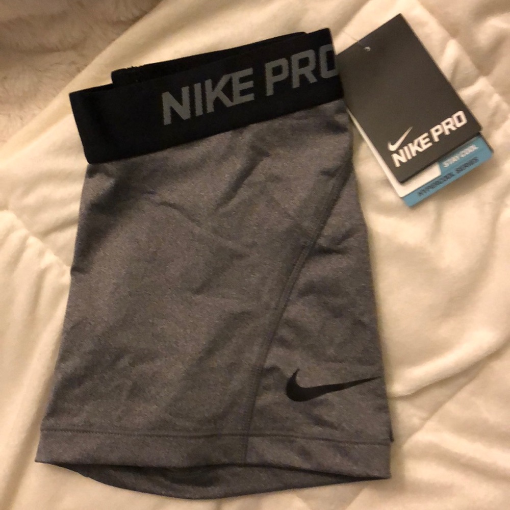 Never been worn Nike Pros